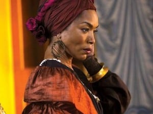American Horror Story Coven Voodoo Queen ahs-300x223-9634036