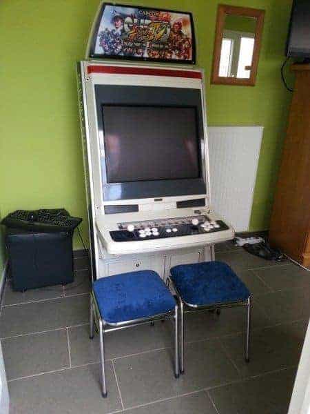 Sega New Net City - Avec les décorations et tabourets : le pied