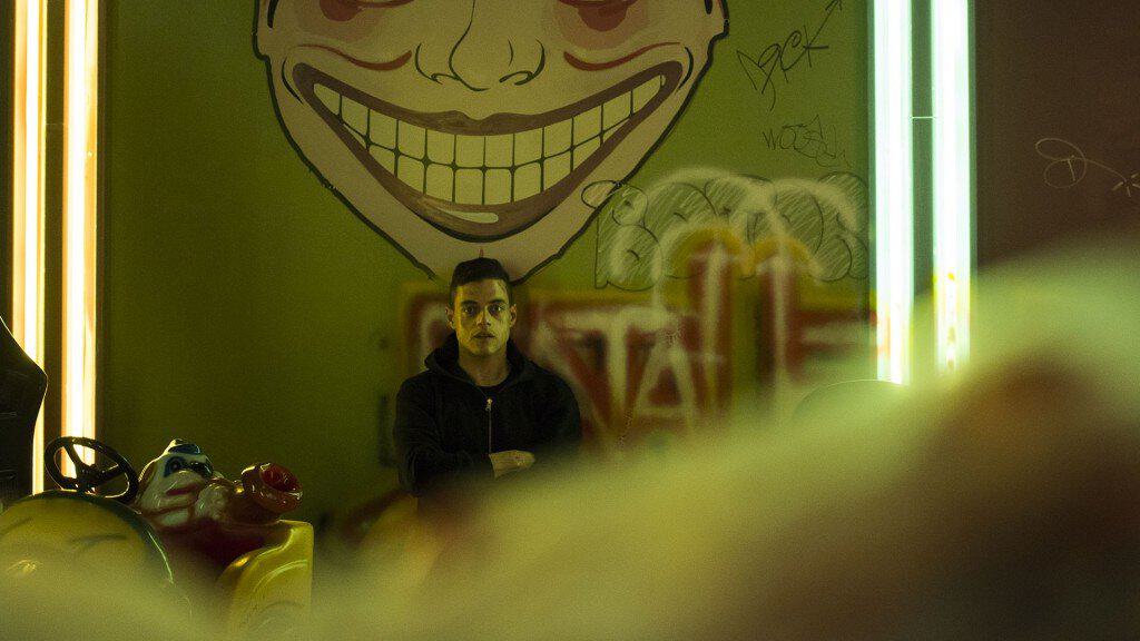 Faut-il être gentil ou méchant ? Elliot a des doutes...