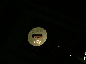 Chargeur Olixar - l'illumination en orange, c'est stylé ç
