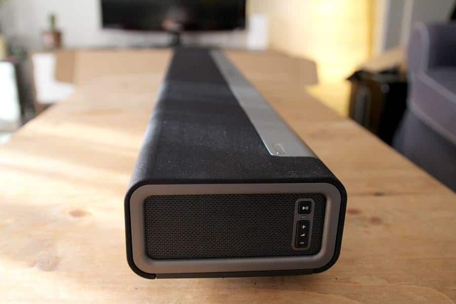 Sonos Playbar & Sub - La Playbar et ses formes élancées... ©Photos Violaine Fouillouse