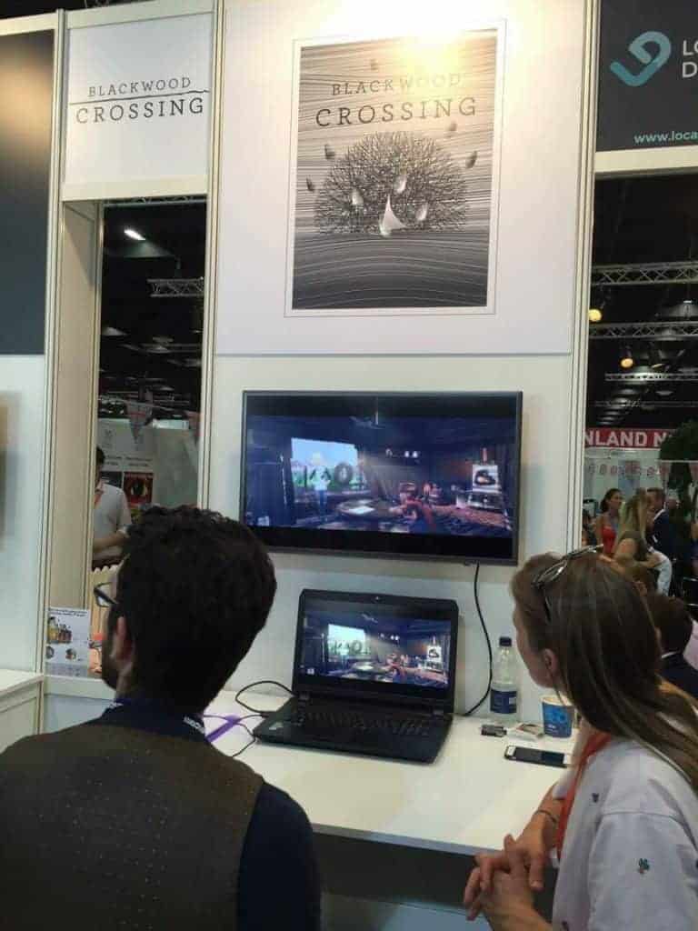 Essai du jeu avec l'une des developpeurs.