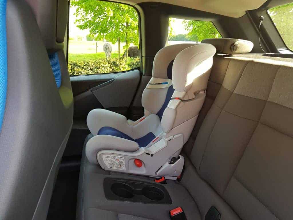 Bmw i3s - Siège bébé installé sans encombre