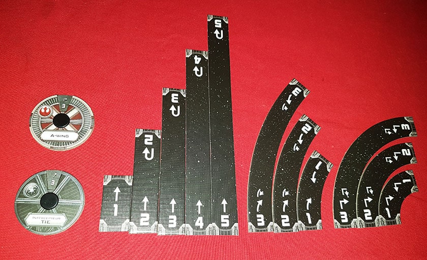 Le combat quant à lui se joue façon JDR avec des dés spécifiques.