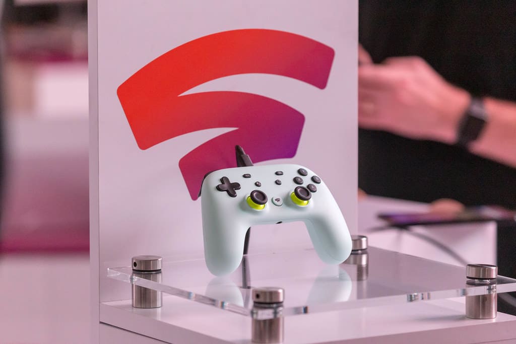 Une photo de la manette Google Stadia prise à la GC 2019