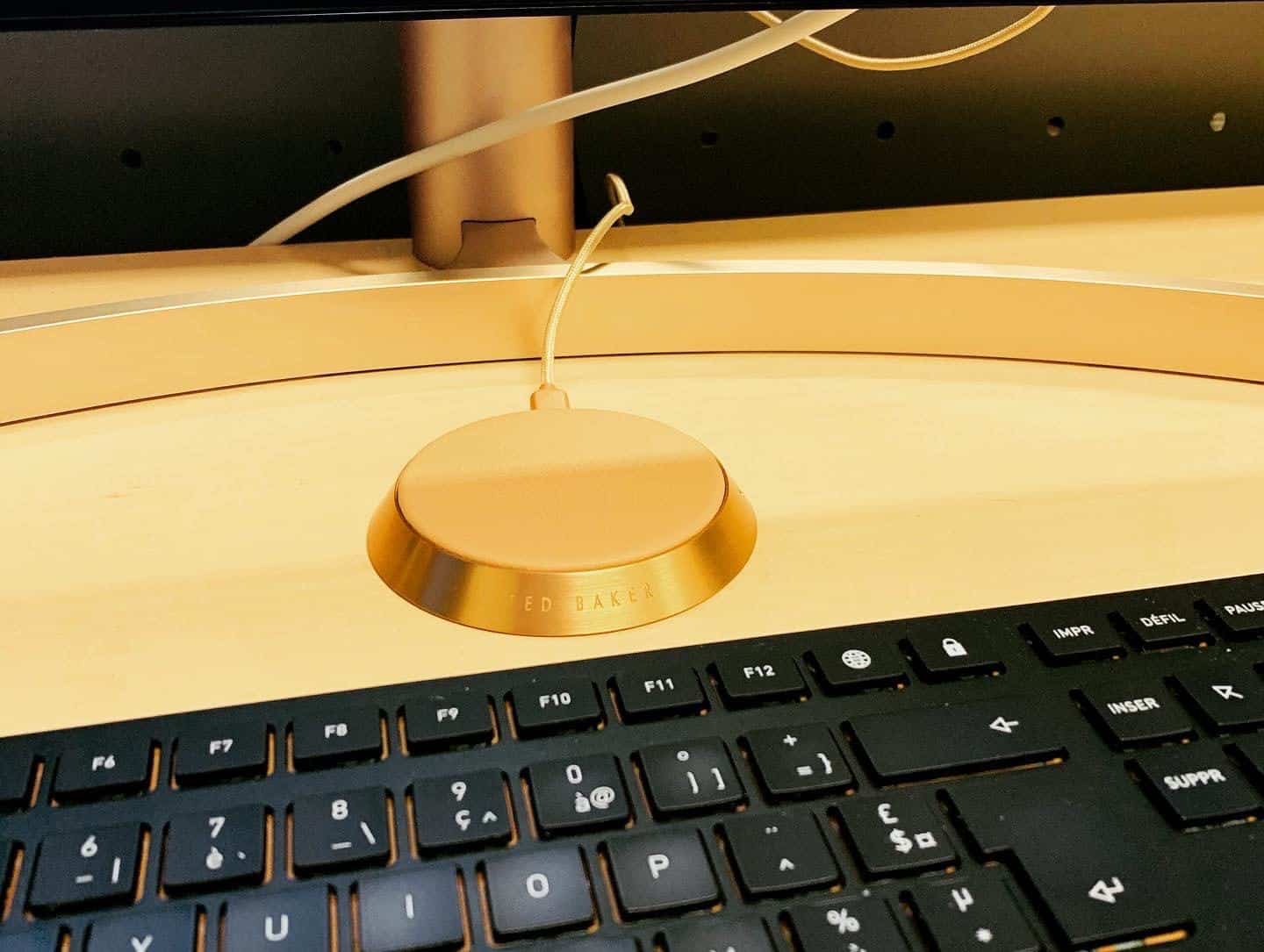 Ted Baker rends la recharge classe