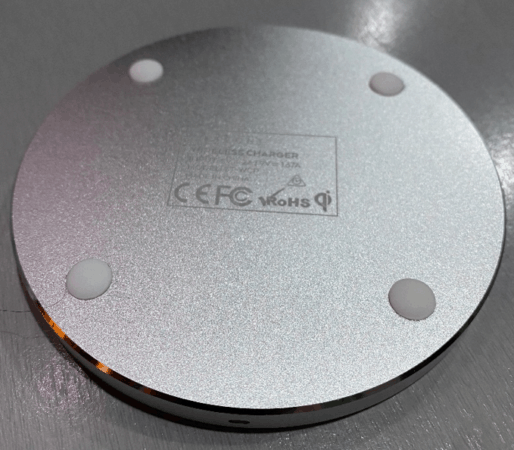 patins du chargeur QI sans fil Satechi