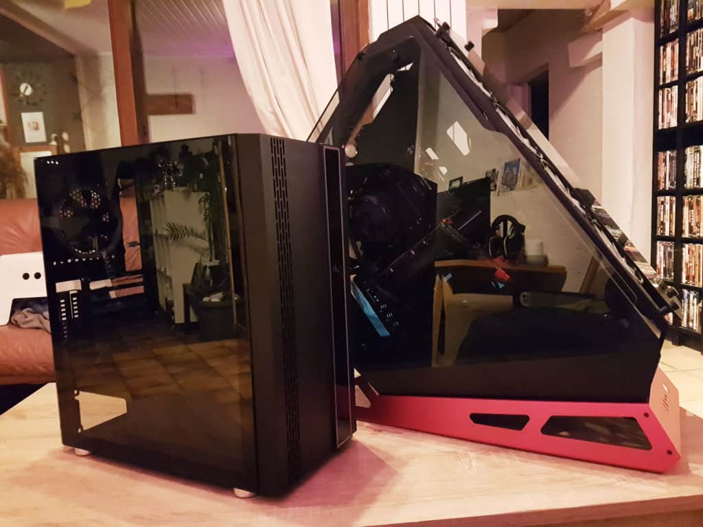 La Kolink Outline à côté de la Kolink Big Chungus