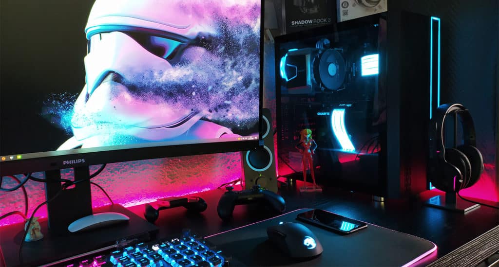 Les rallonges Lian Li Strimer Plus installées dans un boîtier