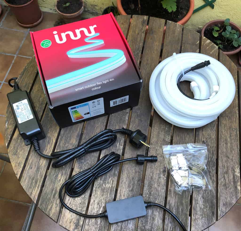 La bande lumineuse Outdoor Flex Light Colour qui vient renforcer la gamme des lumières d'extérieur innr