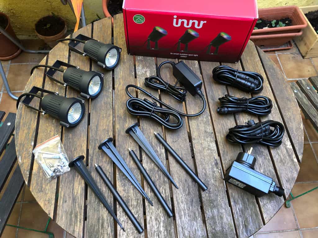 Les Outdoor Smart Spots Colour de la gamme des lumières d'extérieur innr