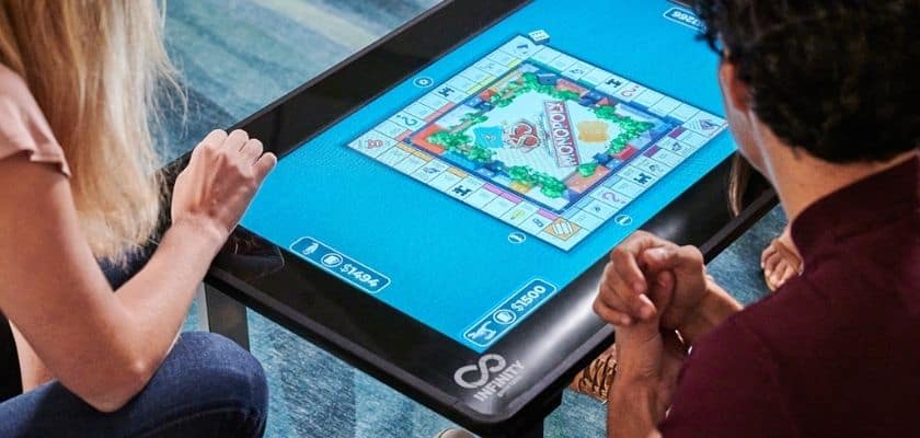 Table salon tactile jeux de société