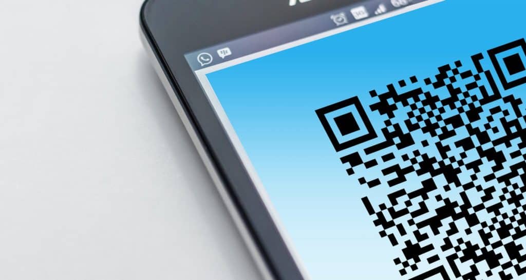 Le code QR permet via une photo smartphone, d'être redirigé sur une page Internet
