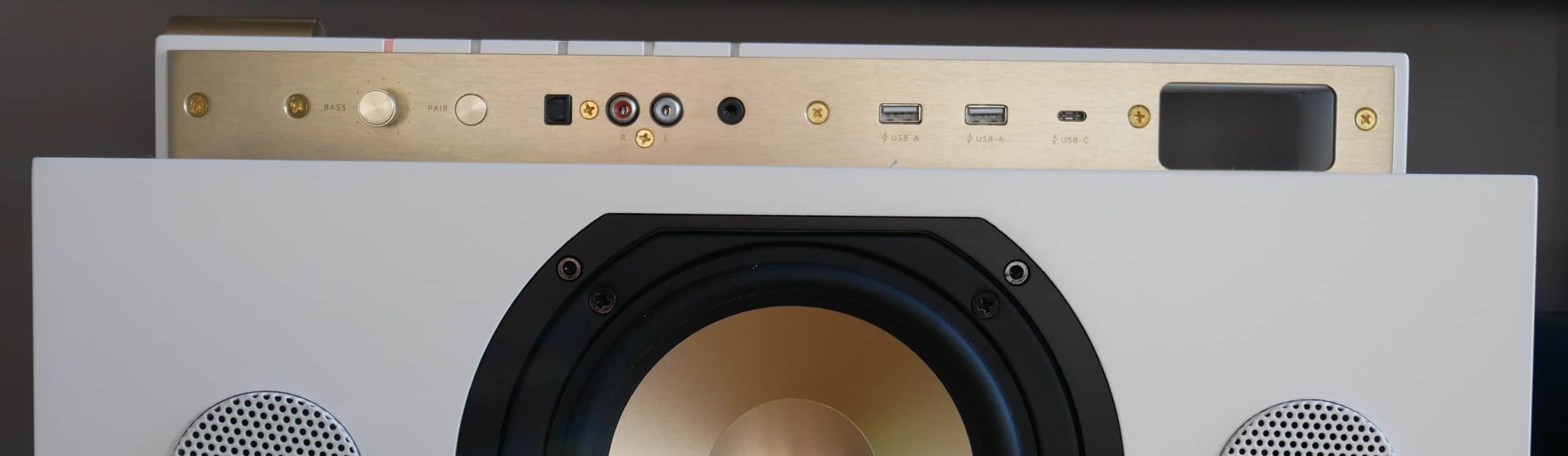 pr 01 connectique La Boîte Concept