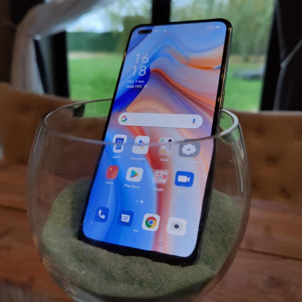 Oppo Reno 4 5G : un superbe écran