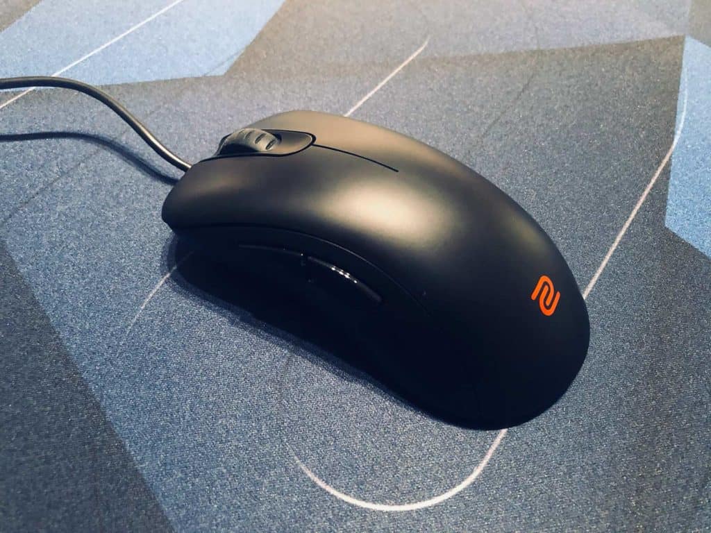 Une des souris de la gamme Zowie série EC
