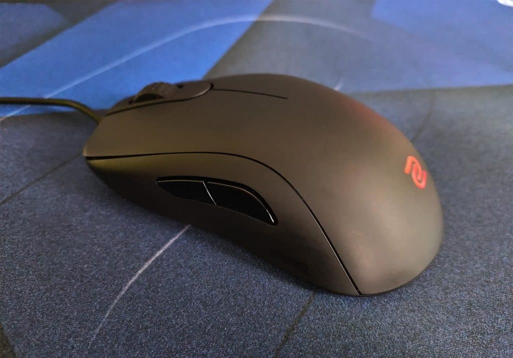 Une des souris de la gamme Zowie série S
