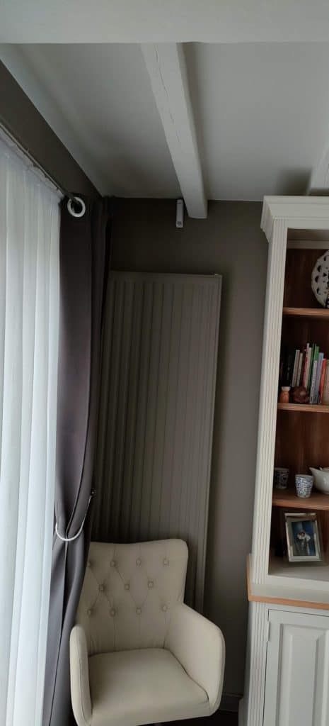 Les capteurs étroits permettent de superviser des rideaux ou des tableaux par exemple