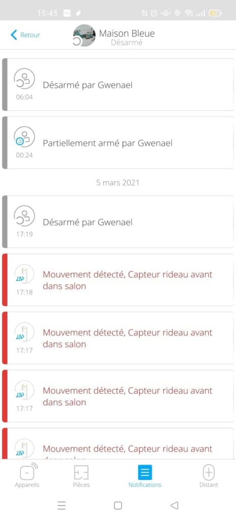 Le système garde un historique de tout ce qui se passe dans la maison.