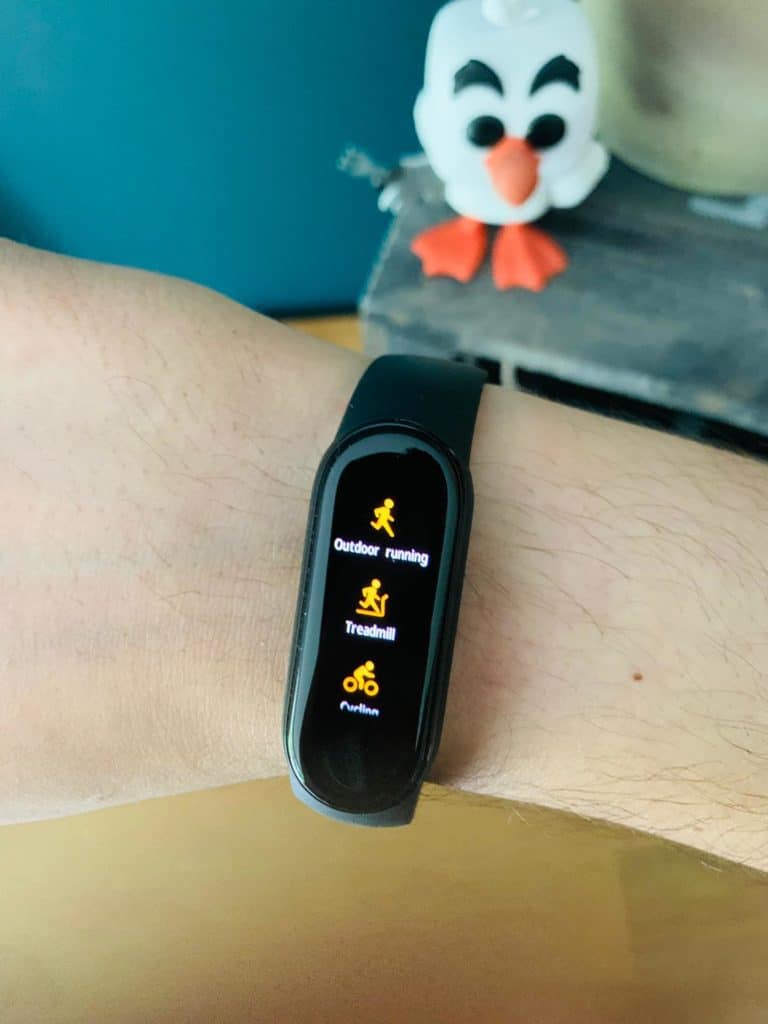 Xiaomi Mi Band 5 : elle est jolie non?