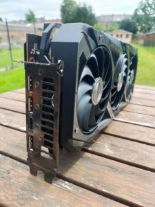 Les ports de la RX 6700 XT