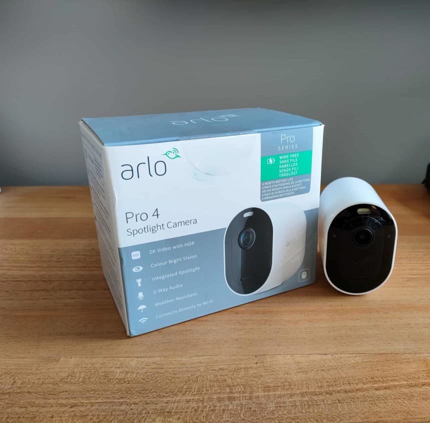 arlo pro 4 front 2