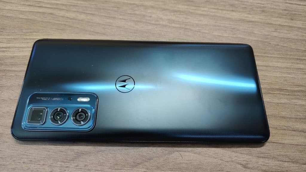 Le téléphone est sobre comme toujours chez Motorola