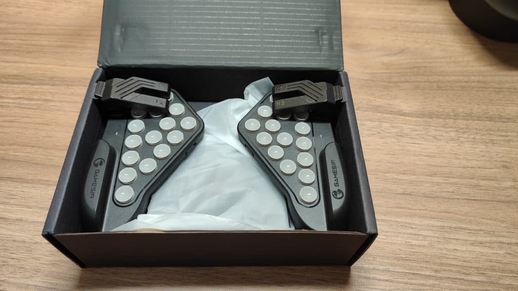 Voici les étranges manettes pour tablette