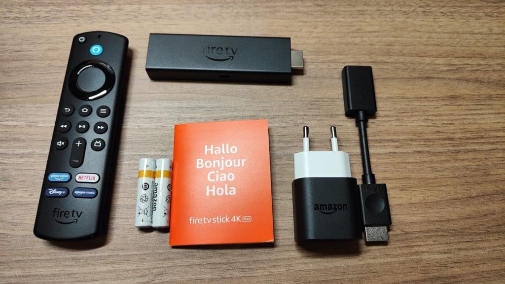 Voici le contenu du packaging de l'Amazon Fire TV 4K Max