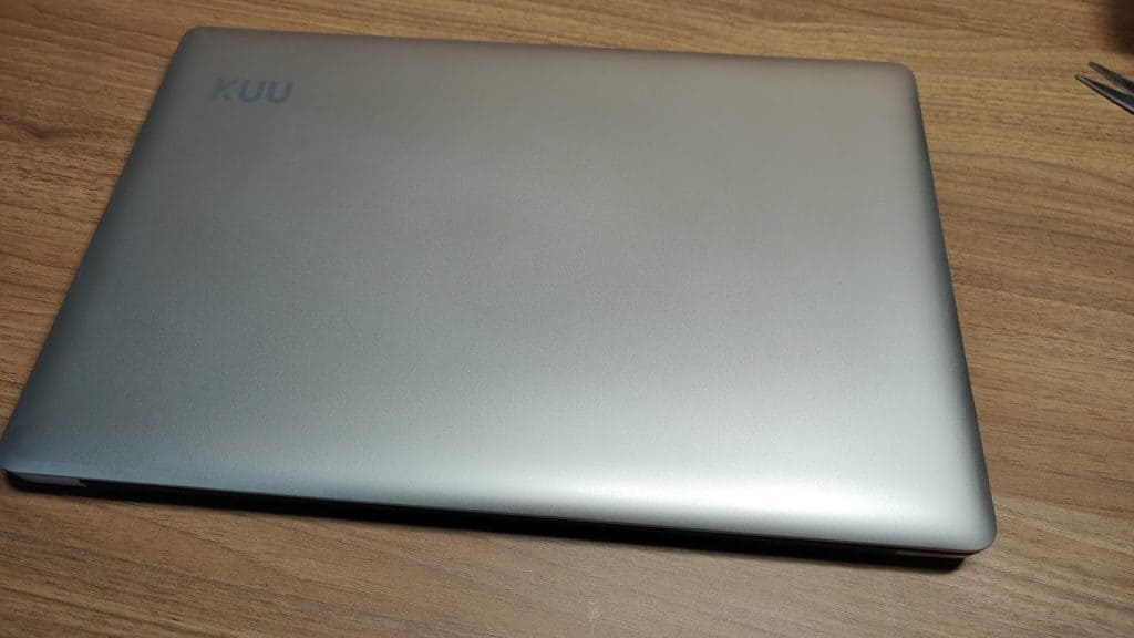 L'ensemble à un petit coté XPS/Macbook même si c'est en plastique.