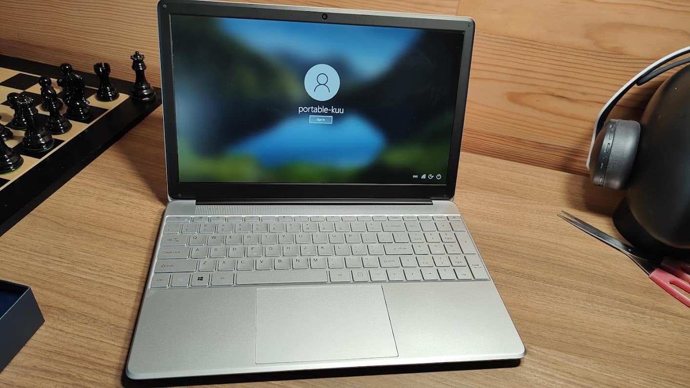 Il est livré avec Windows 10