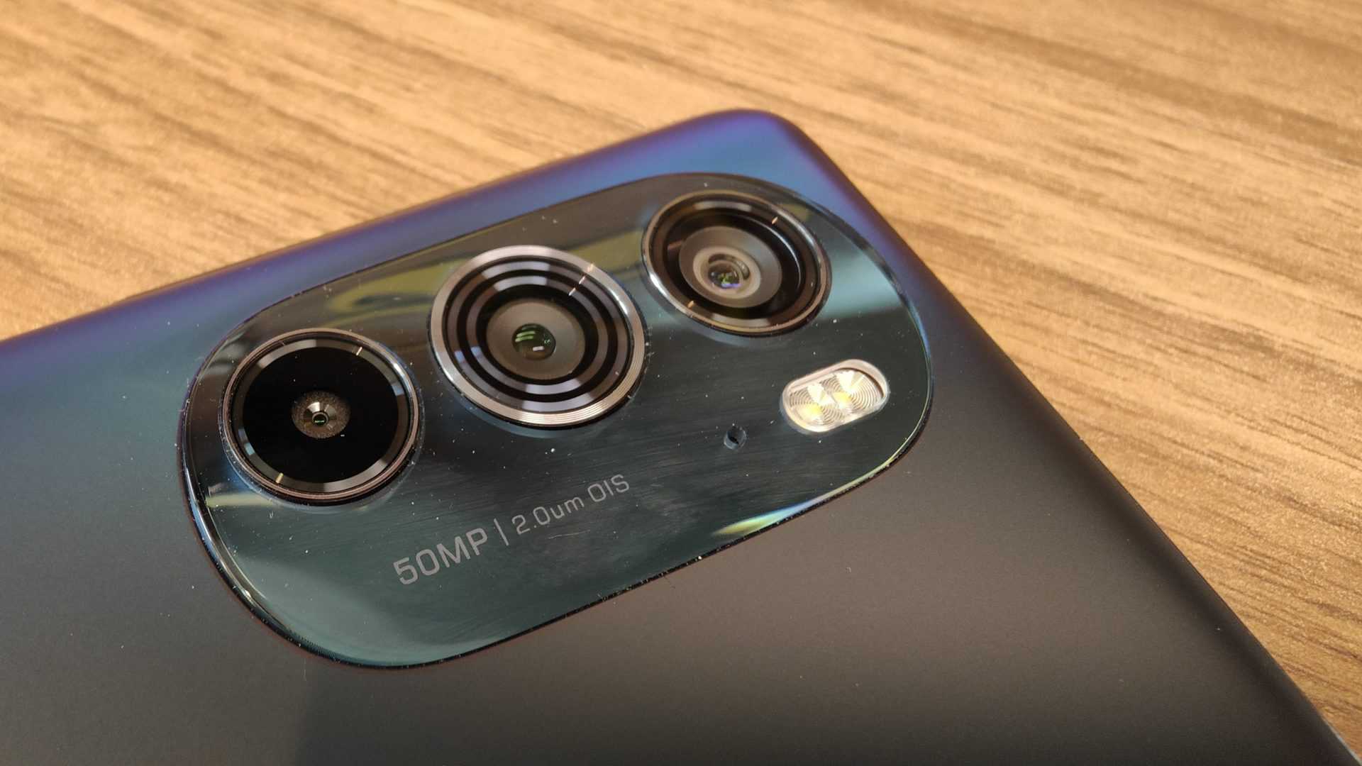 Motorola Edge 30 Pro - voici les capteurs photos