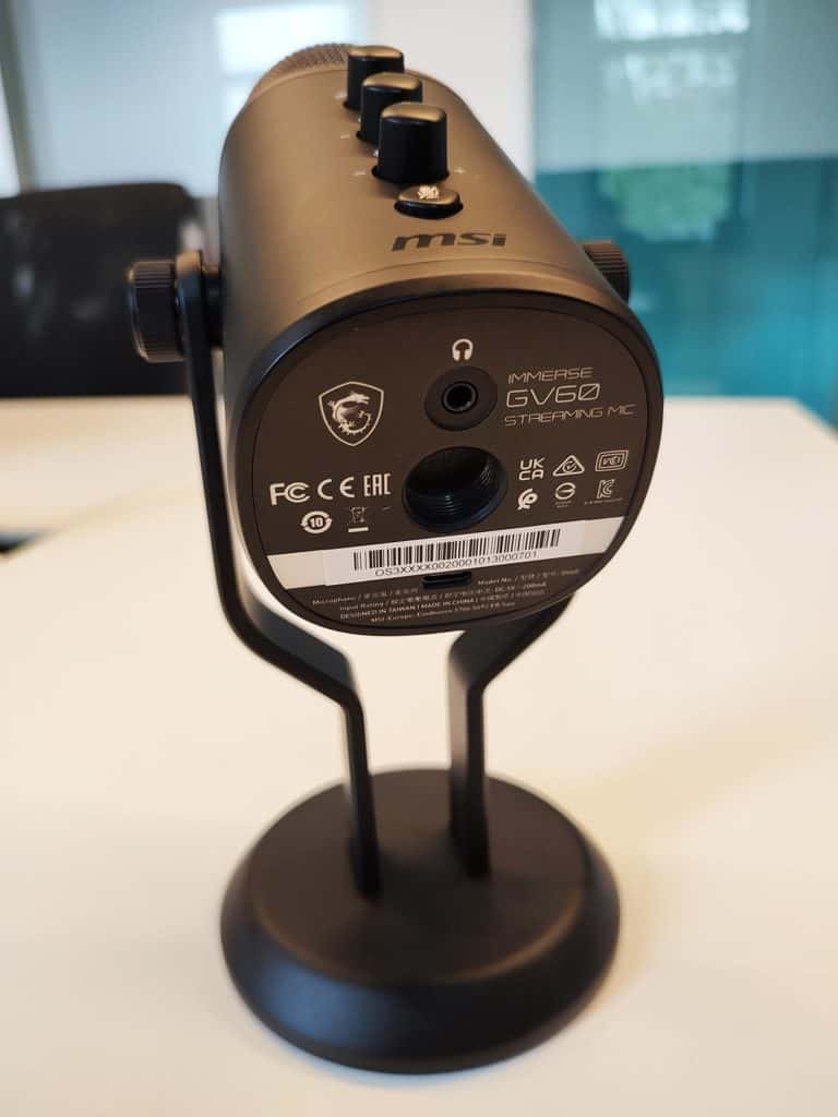 La connectique du MSI Immerse GV60