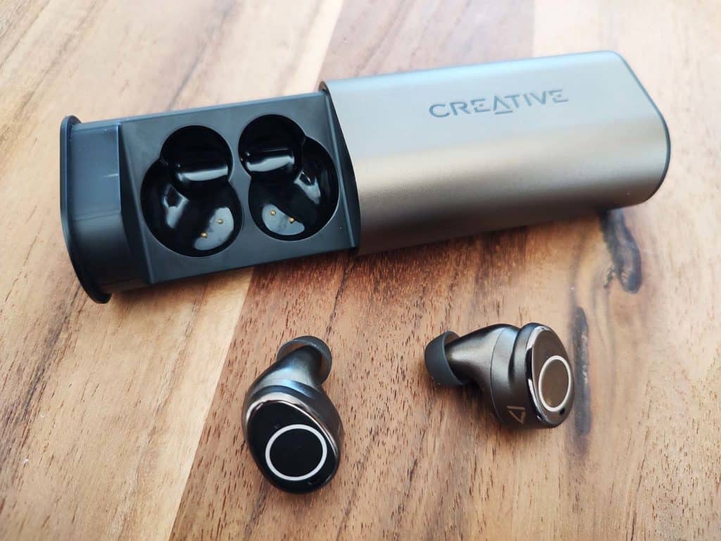 Les Creative Outlier Pro hors de leur boitier