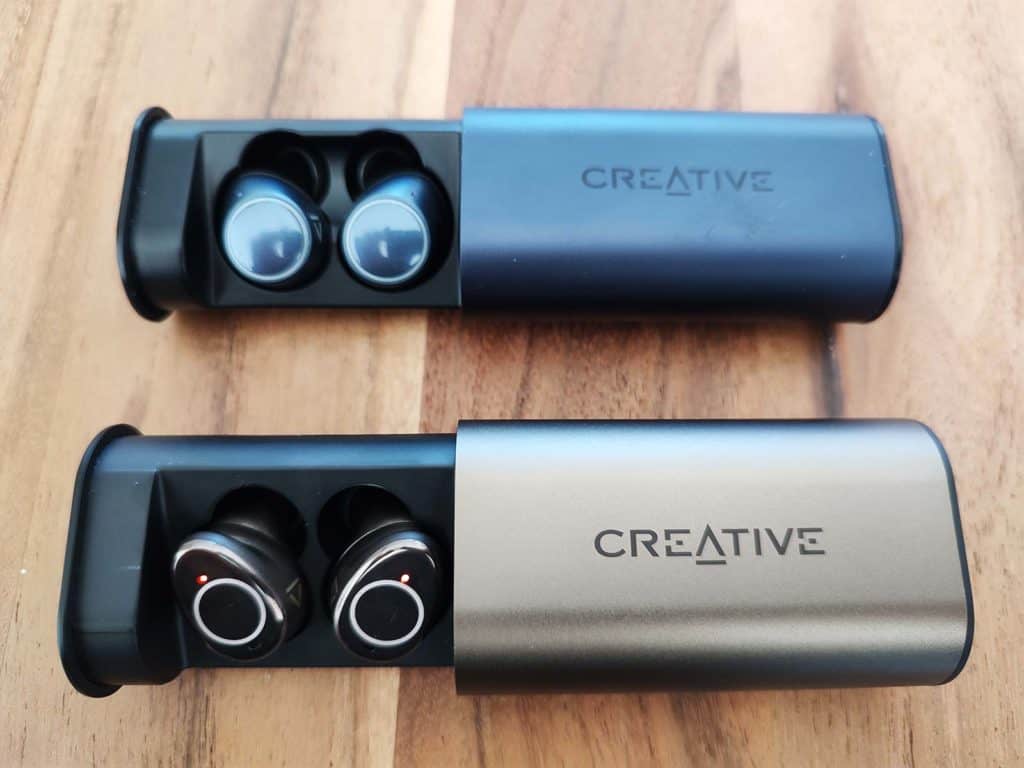 Les Creative Outlier Pro à côté des Outlier Air V2