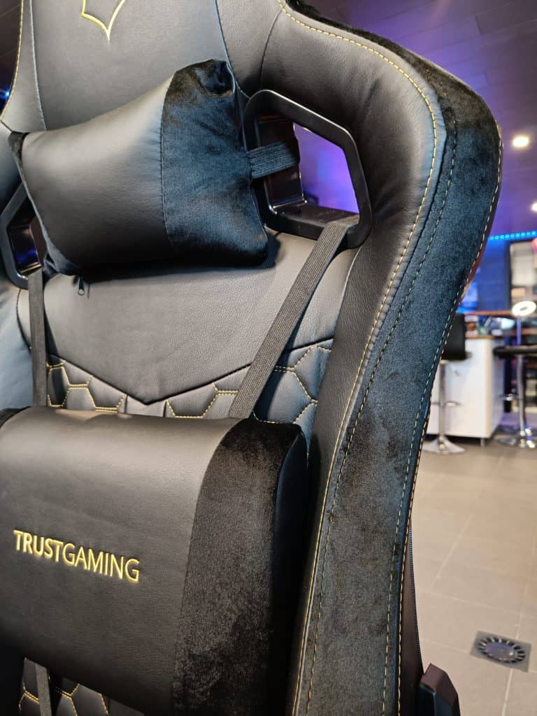 trust gxt finitions sur le haut de chaise