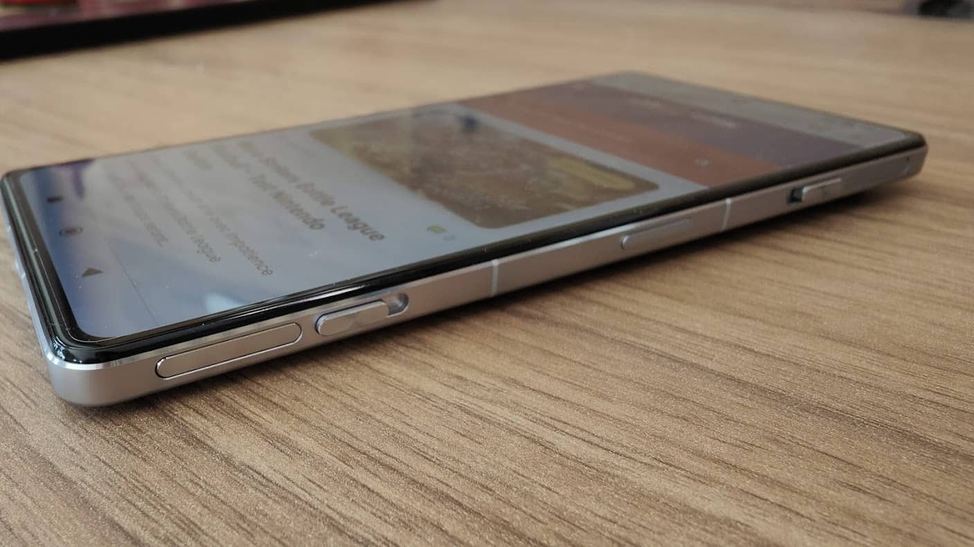 L'écran est vraiment très bon avec son taux de rafraichissement élevé