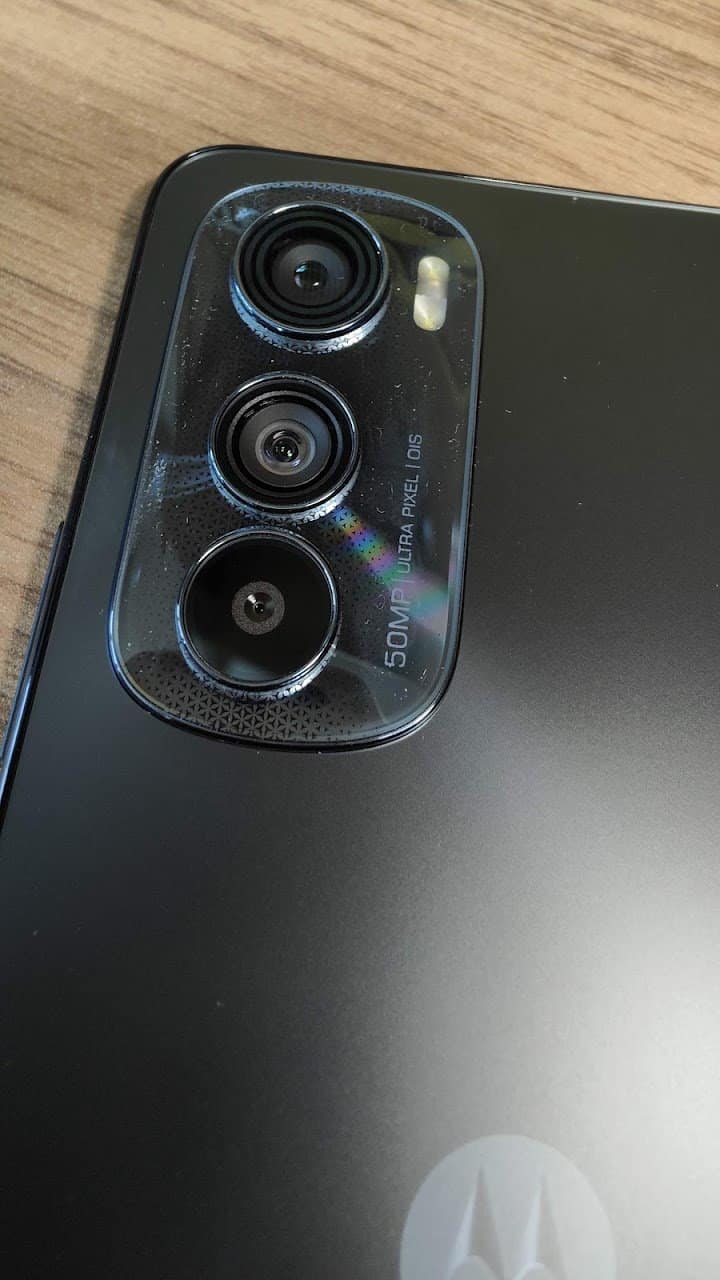 Motorola Edge 30 - L'arrière est vraiment classe