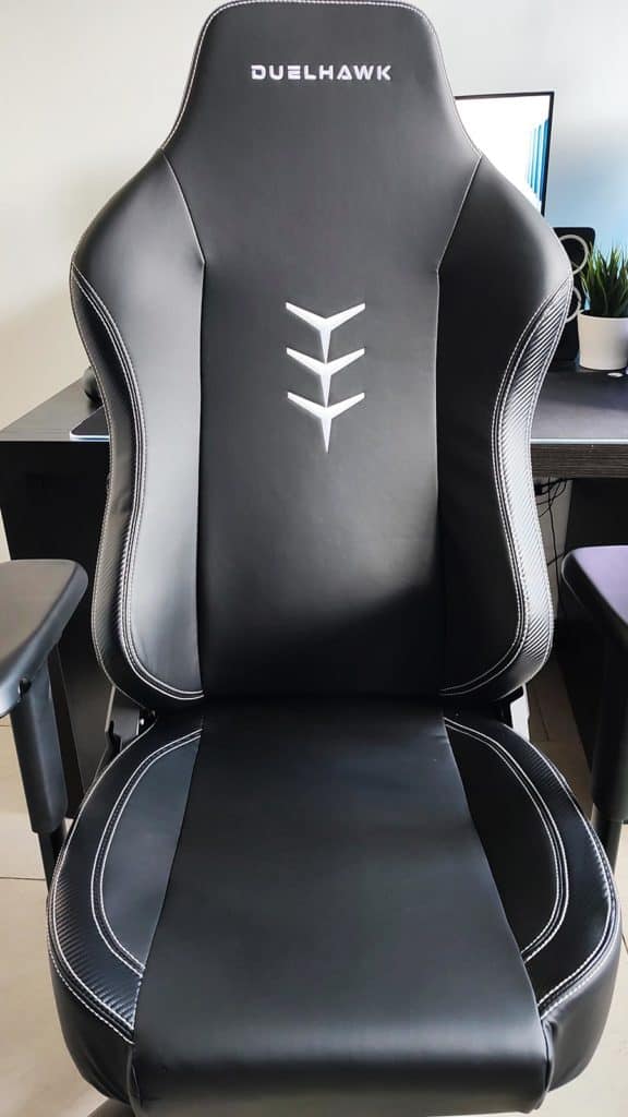 La Duelhawk Ultra devant un bureau