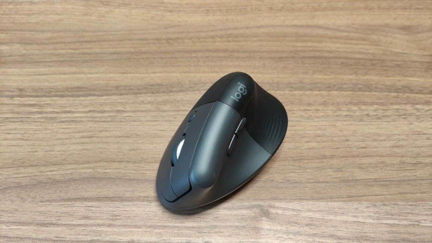 Logitech Lift Souris Verticale (1)