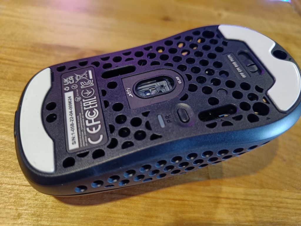 xtrfy m42 wireless dessous