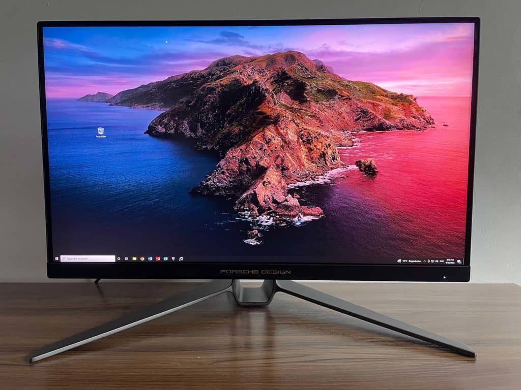 L'AOC AGON PRO PD27S posé sur un bureau