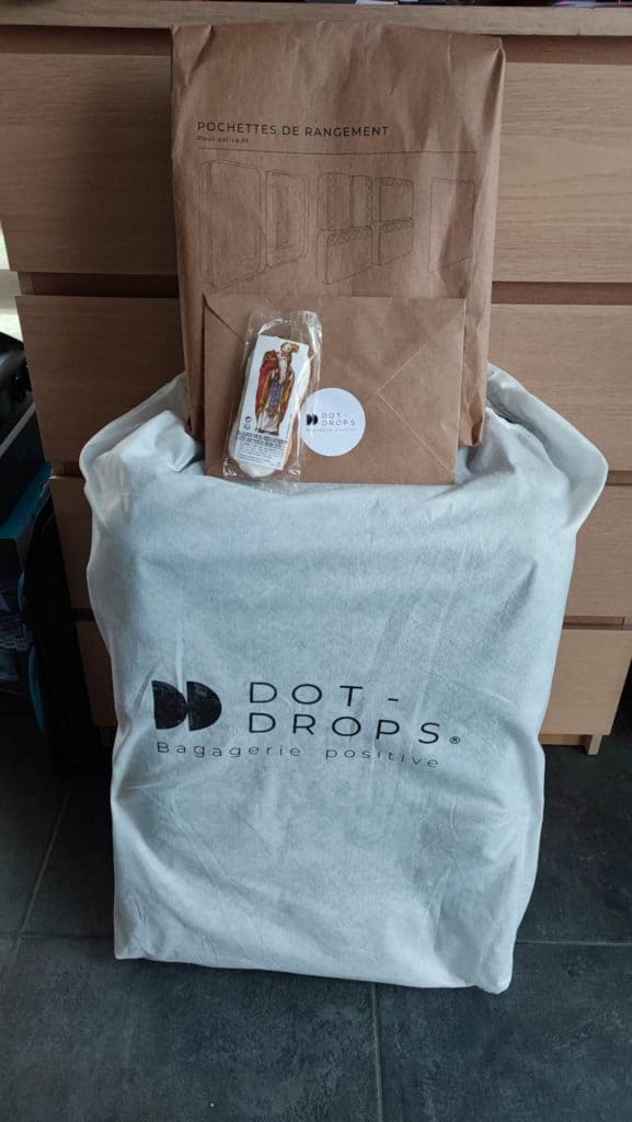 valise dot-drops