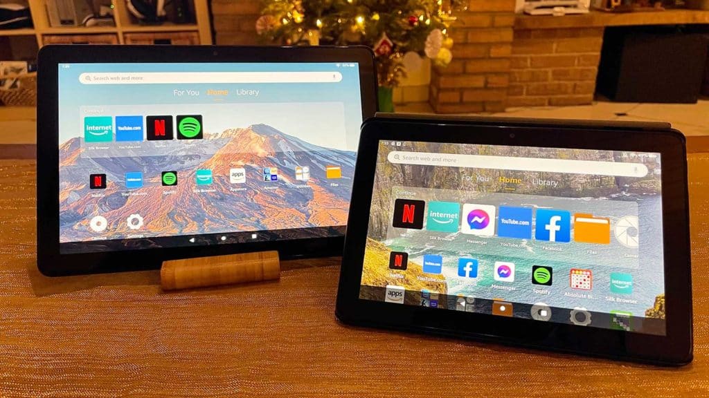 La tablette Amazon Fire HD 10 à côté de la Fire HD 8