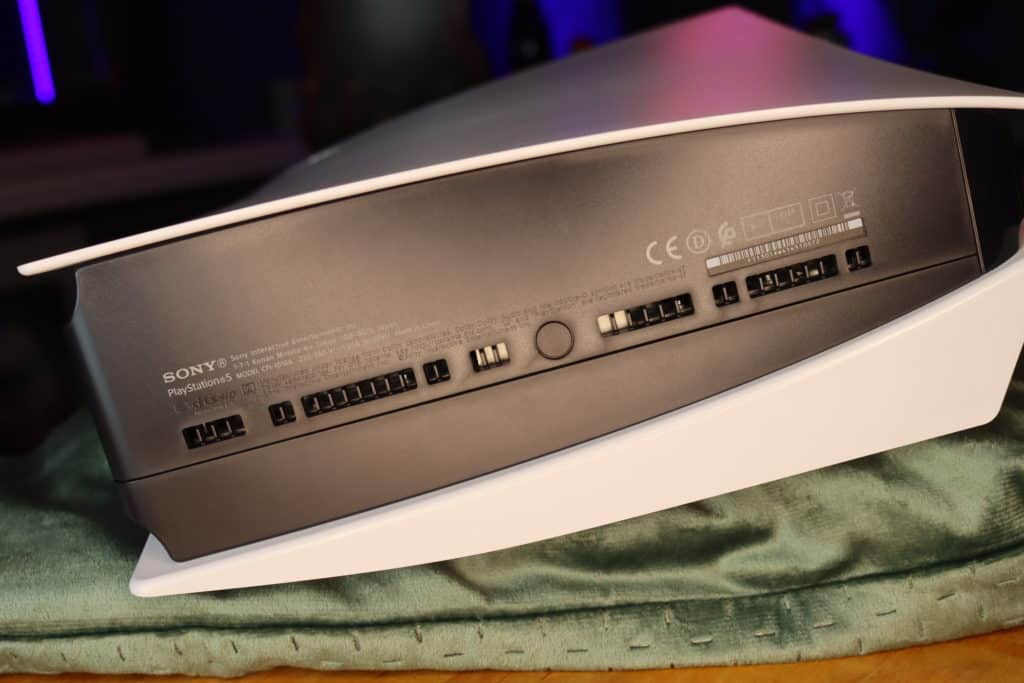 PS5 DESSOUS LA CONSOLE