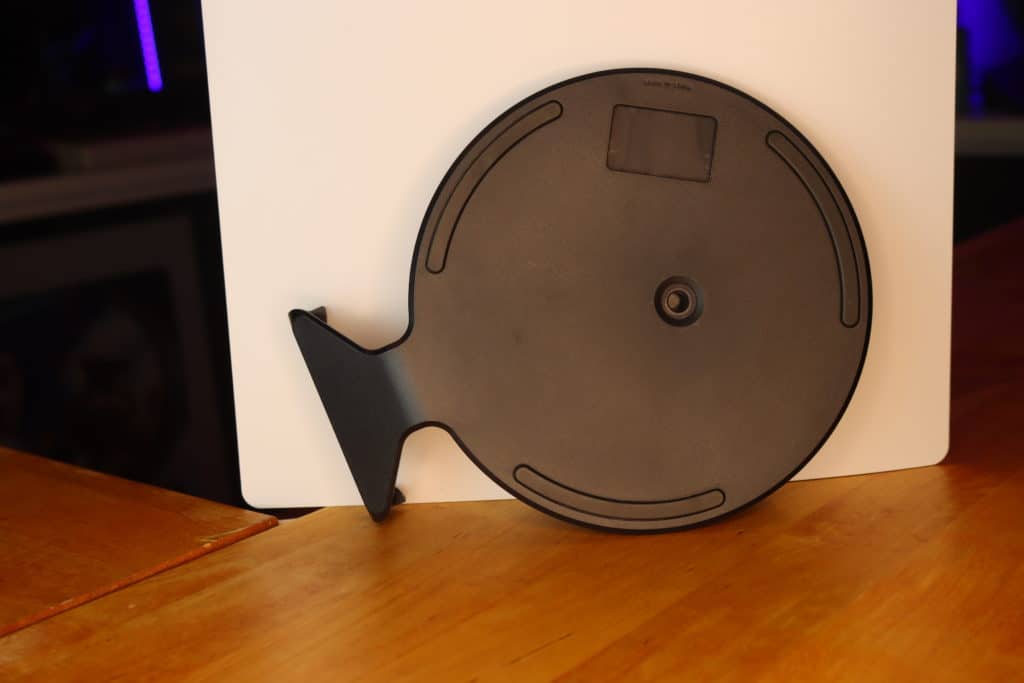 ps5 socle vis cachée