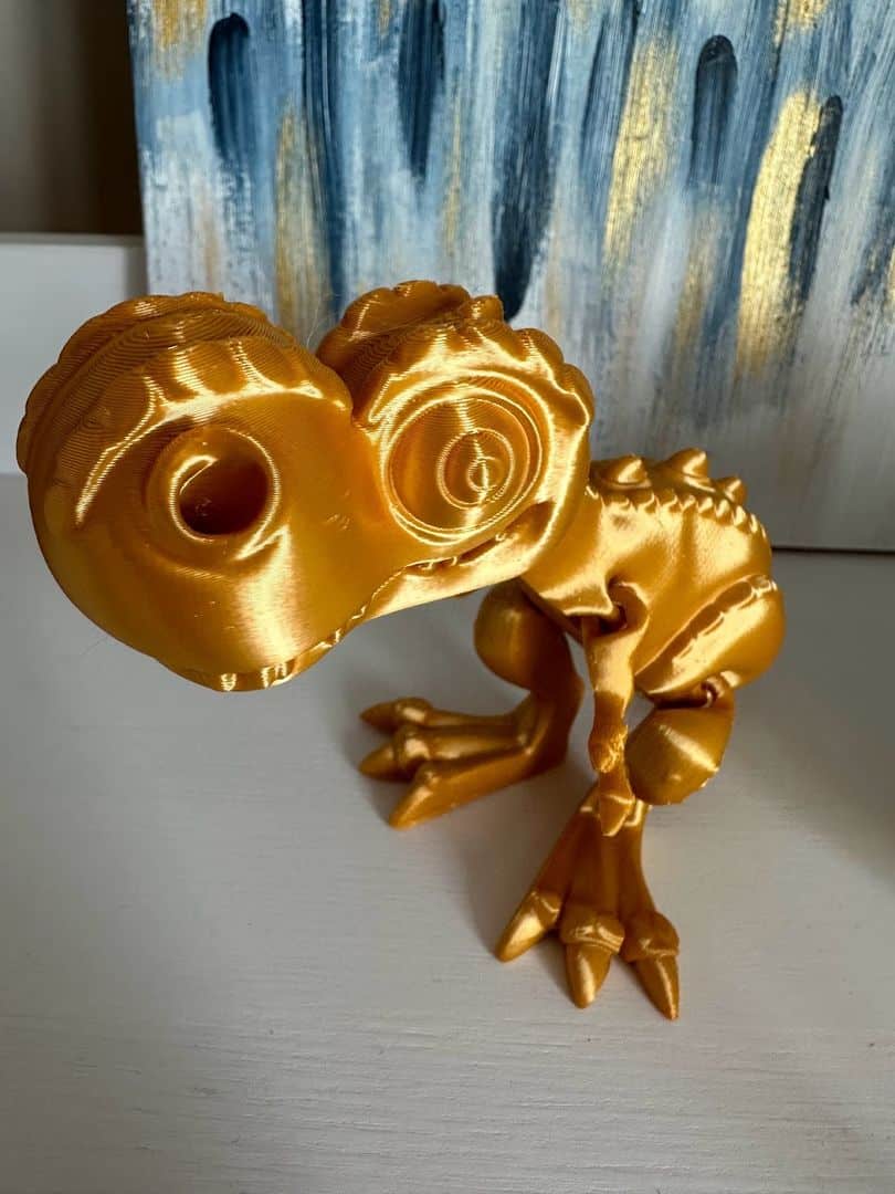 Un dino acheté sur Etsy qui est trop stylé, non?