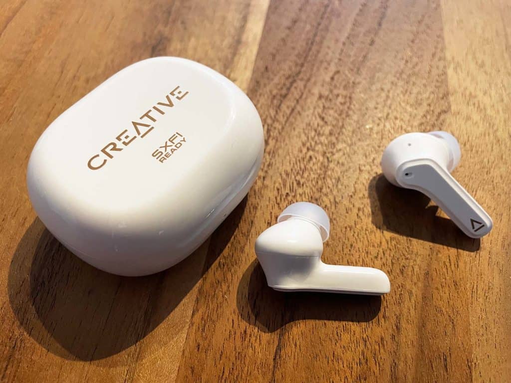 Les Creative Zen Air et leur étui de chargement