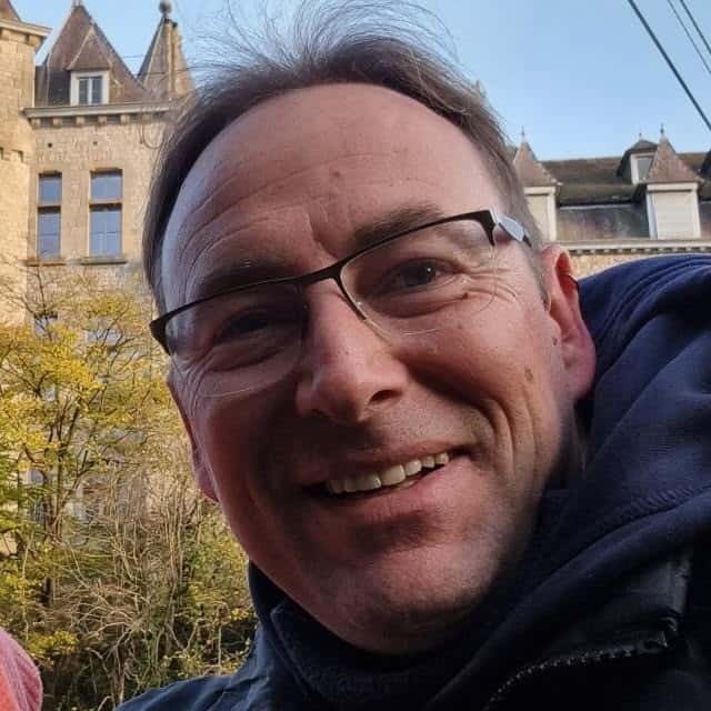 Voici sa photo de profil sur les réseaux que j'ai récupéré