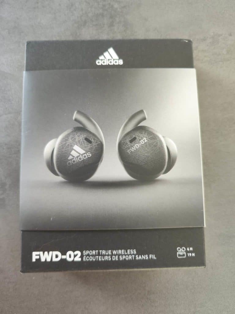 Deballage des Adidas FWD-02